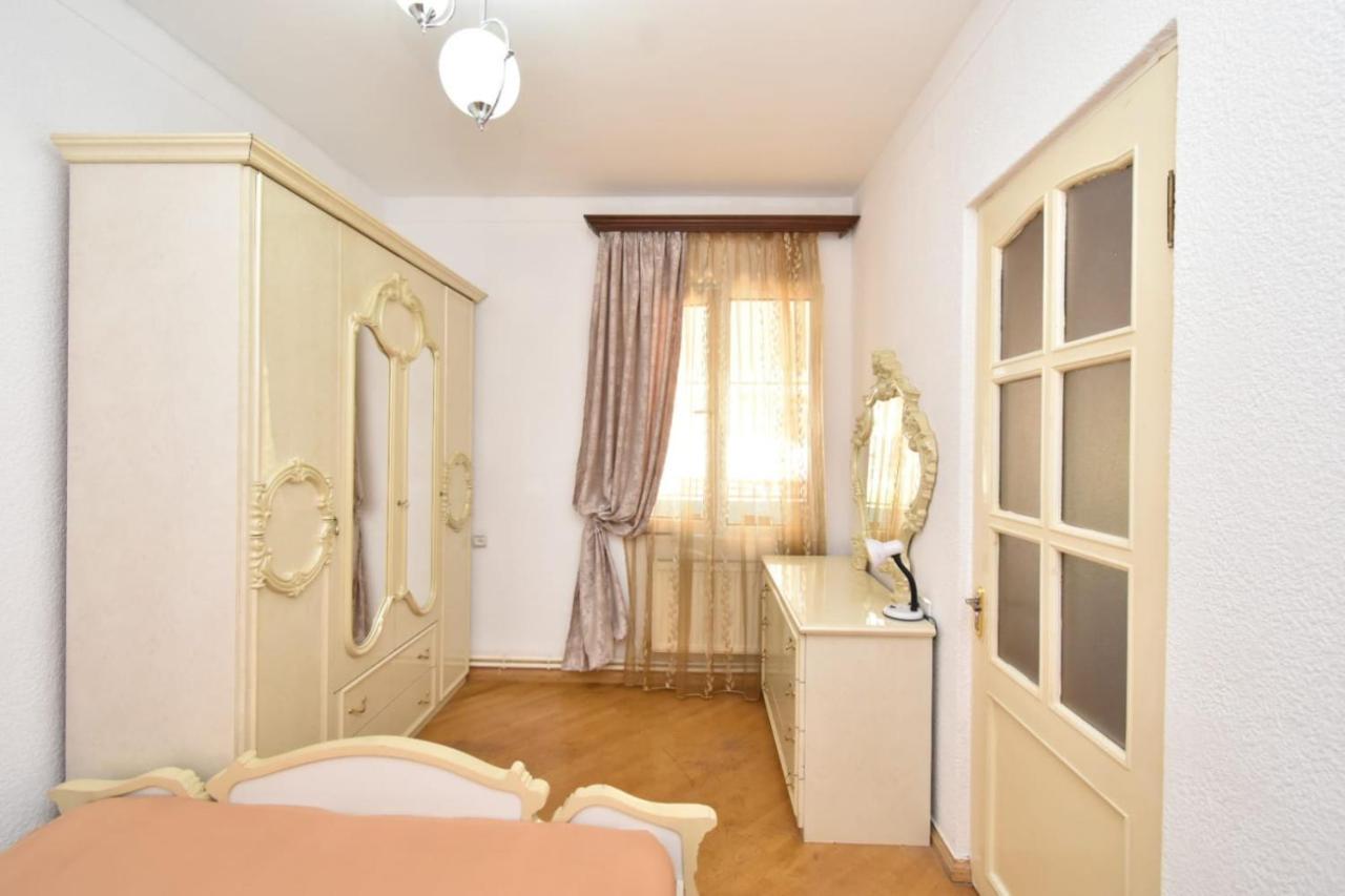 Guesthouses Opera Yerevan Exterior photo